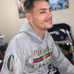 Meet your Posher, Alex